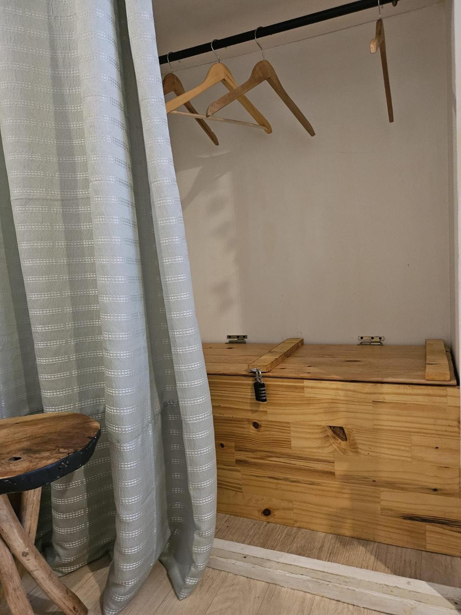 49 Studio Centre-Ville Box A Bagages Gratuits Carcassone Exterior photo