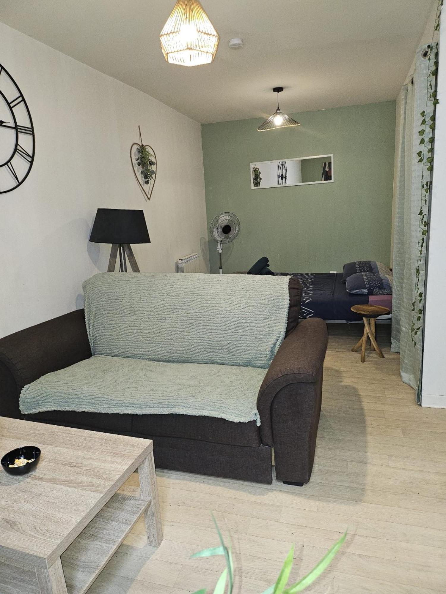 49 Studio Centre-Ville Box A Bagages Gratuits Carcassone Exterior photo